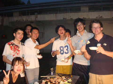 http://y-f-lab.jp/gallery/2012/2012BBQ.JPG